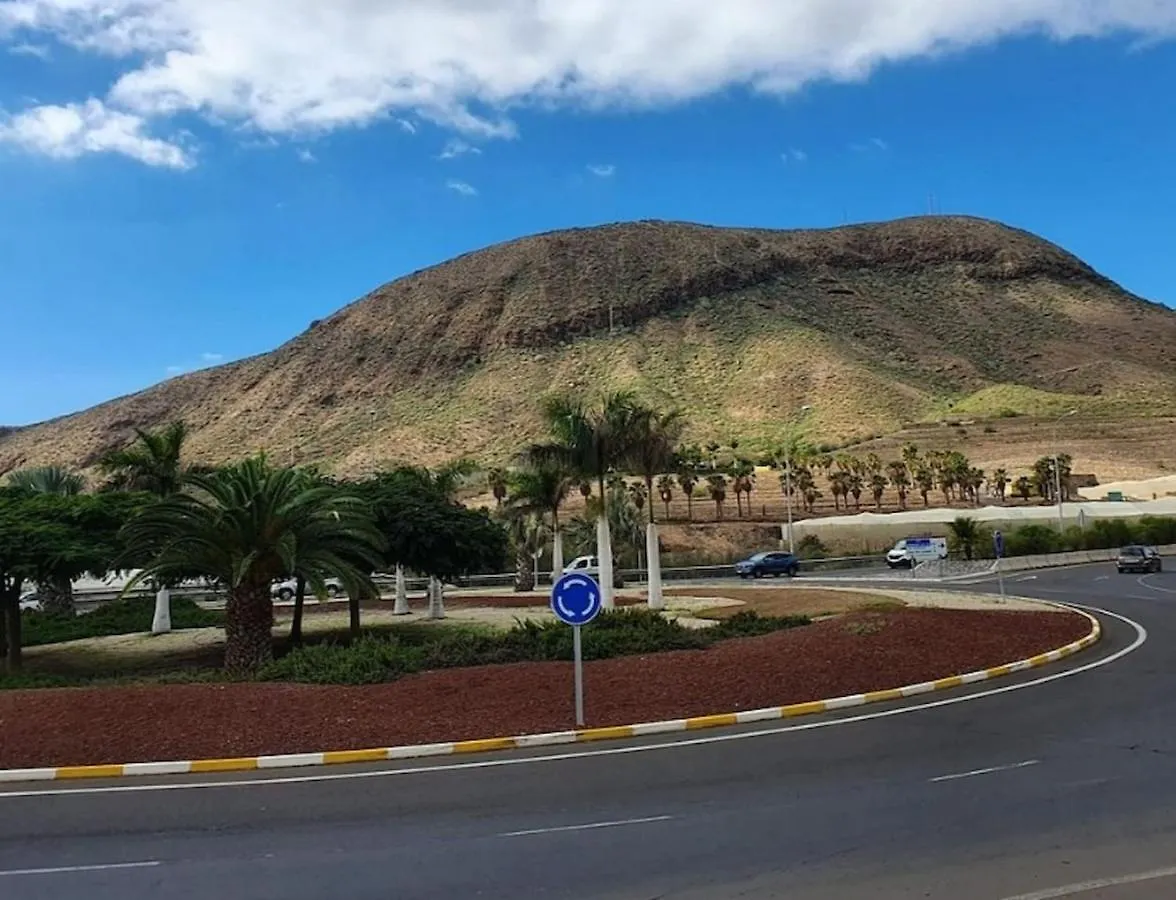 Room In Lodge - Big Room Tenerife Sur Private Bathroom Wifi Arona  Spanien